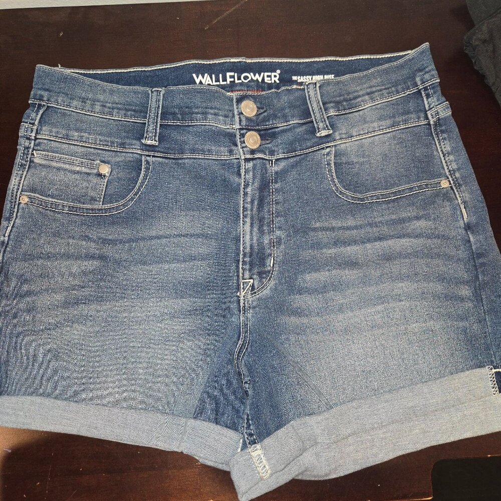 Wallflower The Sassy High Rise Jean Shorts